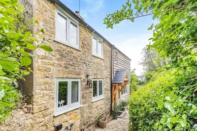 Image de Honeypot Cottage, pet friendly, with open fire in Burton Bradstock