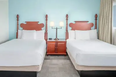 Image de Scenic Garden View Rooms! Enjoy Relaxing Pool + Fireplace | Near Hoaloha Park