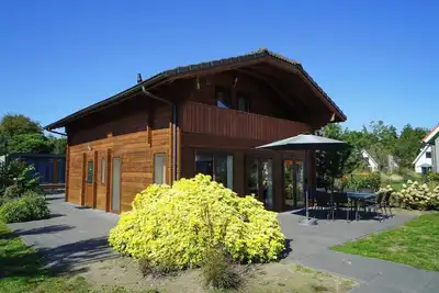 Image de Chalet avec 3 chambres à coucher et terrasse meublée