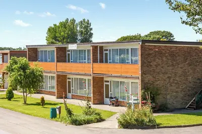 Tennyson Ground Floor Apartment