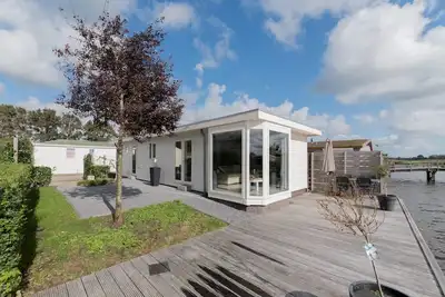 Image de Chalet avec 2 chambres à coucher et lave-vaisselle