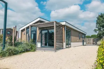 Image de Chalet with bedrooms and furnished garden