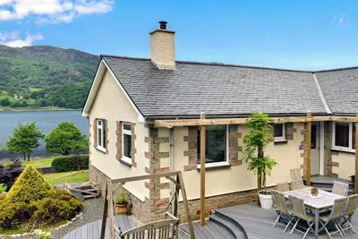 Image de 4 bedroom accommodation in Colintraive