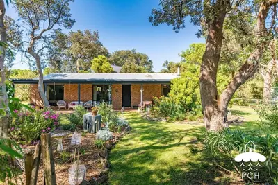 Image de Wattle Haven Summary: