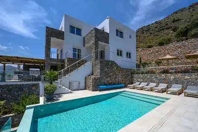 Image de La villa-Havgas for 10, pool, Elounda Crete