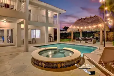 Image de Spectacular 7br Heated Pool Jacuzzi Tiki Game