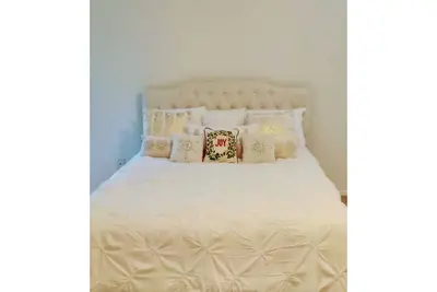 Image de Comfortable Bedrooms In Cozy Home