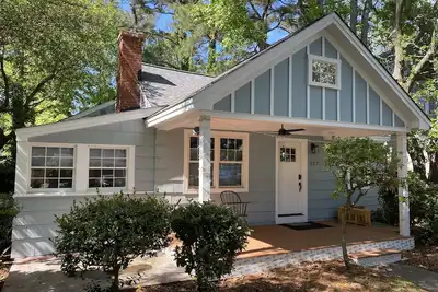 Image de Cozy Cottage on Idyllic Cul-de-sac