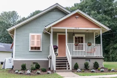 Image de Clemson Memorabilia House Frank Howard Iii’s Home