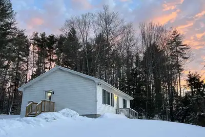 Image de Cozy home 13 minutes from Killington- child & dog friendly