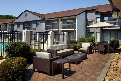 Image de Relax and Unwind! 4 Comfortable Units, Free Parking, Pet-friendly, Onsite Pool