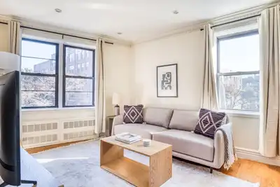 Image de Tasteful West Village 2br w/ W/D, nr restaurants & cafes, by Blueground