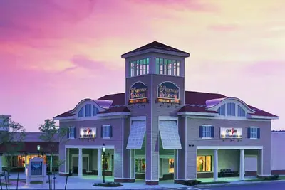 Image de 2 Units Close to Gillette Stadium, Free Breakfast, Also Offers Free Parking!