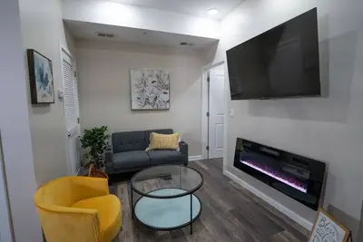 Pet friendly\/Station North\/ corporate housing