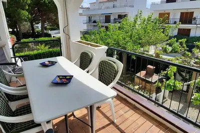 Image de Appartement 3 chambres avec terrasse à 2 min de la plage, au cœur de Llançà - Animaux acceptés
