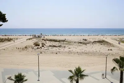 Image de At038 Les Palmeres: Apartamento en primera línea de mar con piscina comunitaria