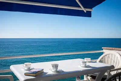 Image de Appartement en Front de Mer avec Terrasse Privée à Altafulla