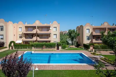 At015 Els Munts: Apartamento en la zona de los Munts con piscina comunitaria