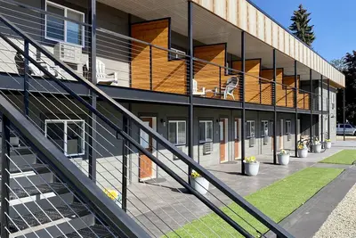 Image de Amazing Downtown Corner Suite