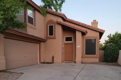 Image de 3br 2. 5 baths in this Quiet and Safe Community Nw of Tucson Arizona.