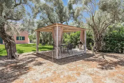 Image de Appartement de vacances \"Ionian Breeze Studio 4\" avec Terrasses & Wi-Fi