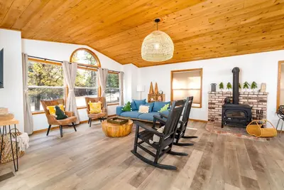 Image de Lovely Home in Pollock Pines with Hot Tub