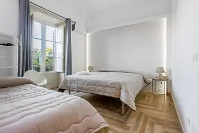 Image de Appartement \"Calypso Il Binario Apartment\" avec balcons privés, Wi-Fi & A/C
