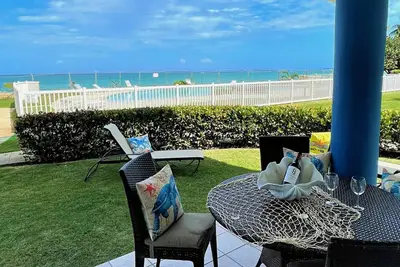 Image de Lovely 2 Br, Apt w\/Ac & stunning Ocean View.