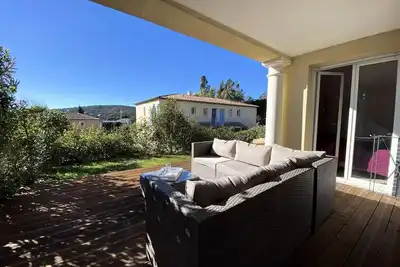 Image de Sainte Maxime Appt 3 pièces avec jardin et parking privatif Domaine avec piscine