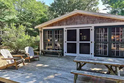 Image de 1940s Cottage Stunner Large Studio w/loft feel dog friendly