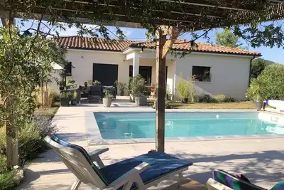 Image de House on the banks of the Drôme