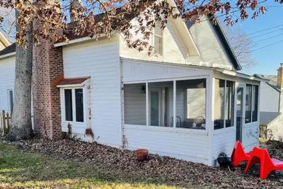 Image de Cozy Delavan Lake cottage! Sleeps 6! Monthly rentals May-Oct. (≅$3, 000/mo. )