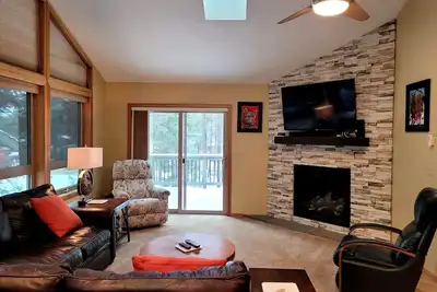 Image de Mountain Getaway with Access to The Cove