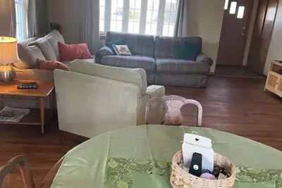 Image de Cozy 3 bedroom home great for travelers