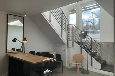 Image de Central Ninth Lofty Sun Filled B05