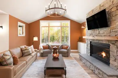 Image de Lovely brand new private home in the White Mountains!