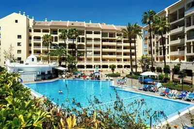Image de Cozy Duplex, Heated Swimming Pool, Fiber, Wifi, Bnb Superhost