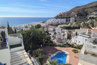 Image de Penthouse de 3 chambres avec vue spectaculaire sur la montagne et la mer