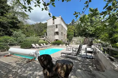 Image de Beautiful character house with swimming pool for 14 people 20 min from the sea