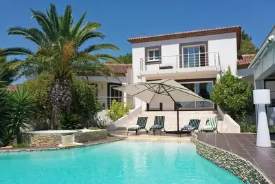 Image de Large family villa with swimming pool and jacuzzi