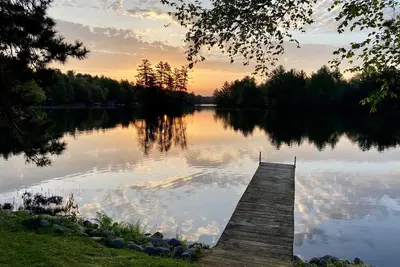 Image de Cozy Lakeside home, 3bd, /2 br, great fishing and beautiful sunrises!