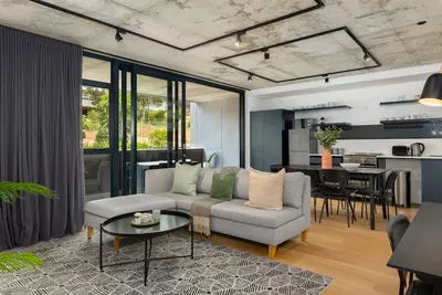 Image de Modern 3-Bedroom in the Heart of Bo-Kaap | Netflix