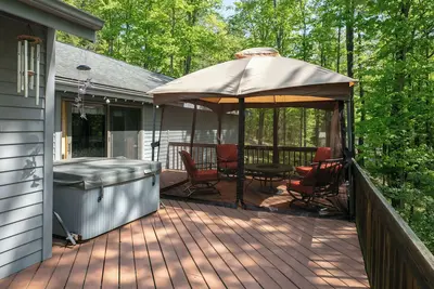 Image de Watkins Glen, Corning, Finger Lakes 3 Br 3 Bath w/ Hot Tub