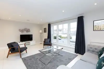 Image de Stunning Central Windsor Town House