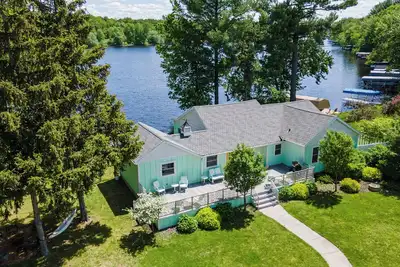 Image de Retro 4br w/ Hot Tub on Lake Wissota