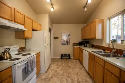 Image de Ski Season Rental - Location Location Location  - West Bend