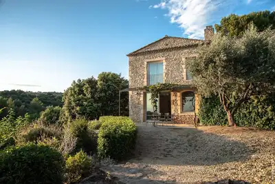 Image de Gordes une Bastide de pierre avec piscine dans le village lui même - Restanque 2