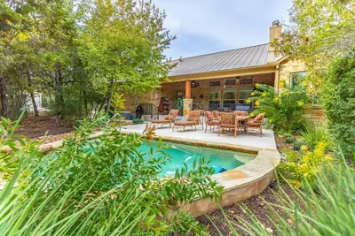 Image de Hill Country 5 Acre Ranch Home Heated Pool/Views Mins to Wineries & More!