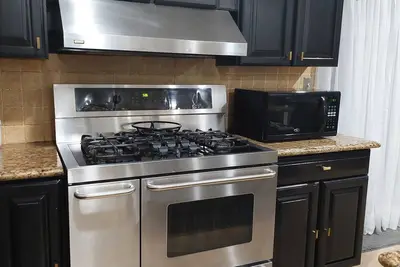 Image de Exquisite Modern location- King beds.