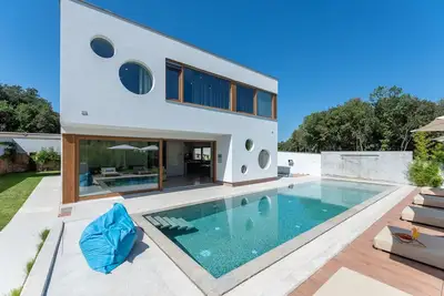 Image de Villa Artist with Pool